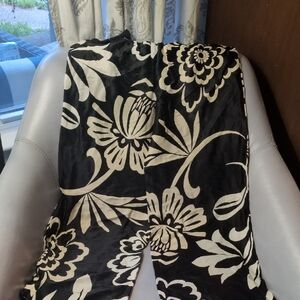 Anthropologie MAEVE SZ SMALL Black and Cream Patterned Pants
